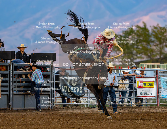 TooeleCountyRodeo-JMrazPhotography-BroncRiding-140