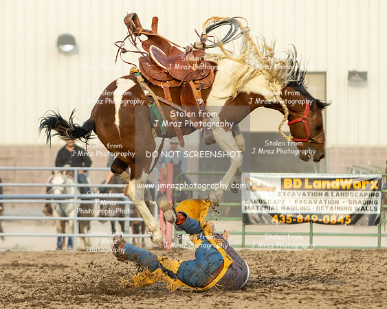 TooeleCountyRodeo-JMrazPhotography-BroncRiding-27