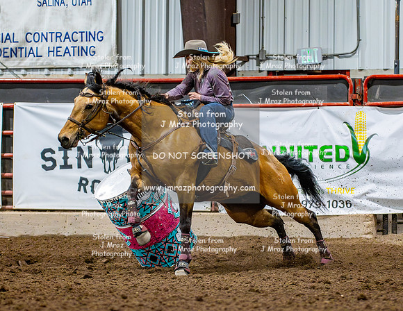 Dog&PonyShow-SaturdayAwards-570