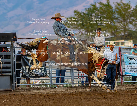 TooeleCountyRodeo-JMrazPhotography-BroncRiding-120