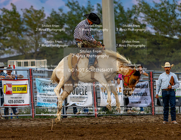 TooeleCountyRodeo-JMrazPhotography-BroncRiding-161