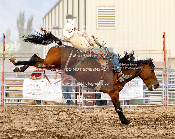TooeleCountyRodeo-JMrazPhotography-BroncRiding-80