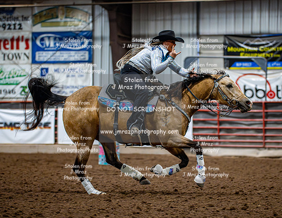 Dog&PonyShow-SaturdayAwards-635