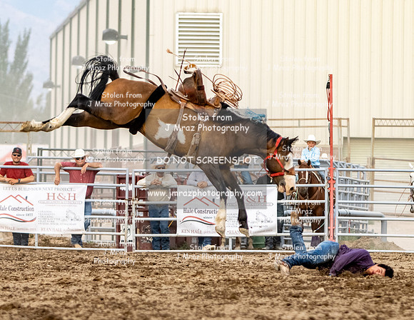 TooeleCountyRodeo-JMrazPhotography-BroncRiding-106