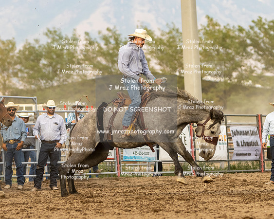 TooeleCountyRodeo-JMrazPhotography-BroncRiding-30