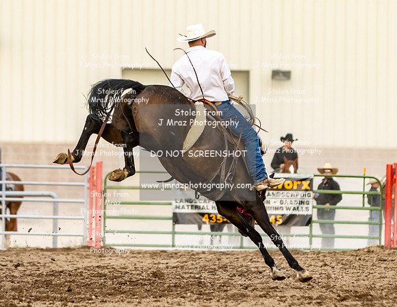 TooeleCountyRodeo-JMrazPhotography-BroncRiding-115