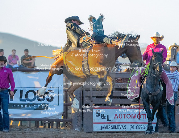 RMPRA-Genola-2024-JMrazPhotography-BarebackBronc-4