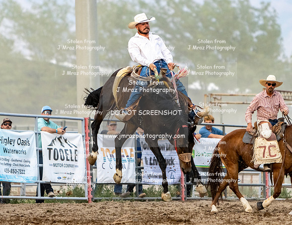 TooeleCountyRodeo-JMrazPhotography-BroncRiding-110