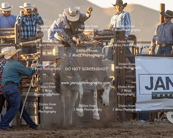 RMPRA-Genola-2024-JMrazPhotography-BarebackRiding-10