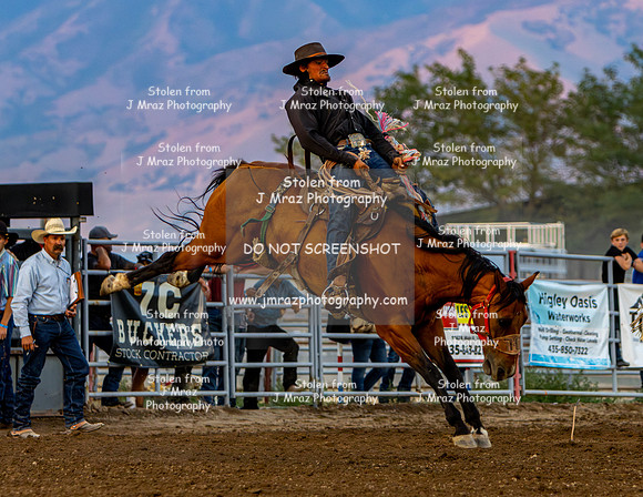 TooeleCountyRodeo-JMrazPhotography-BroncRiding-155